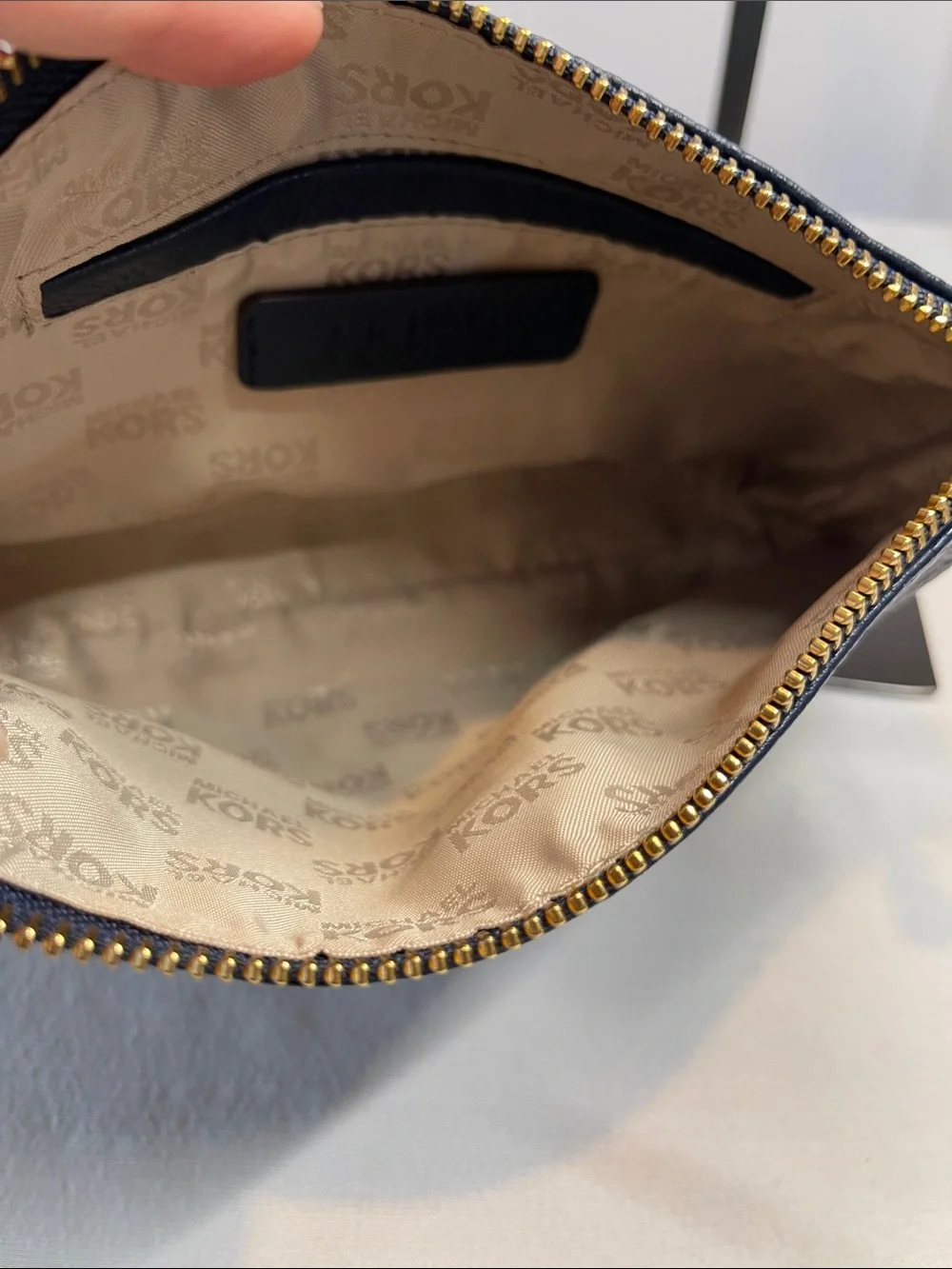 Michael Kors Navy Blue Pebbled Leather Cosmetic Pouch with Gold Logo *READ*